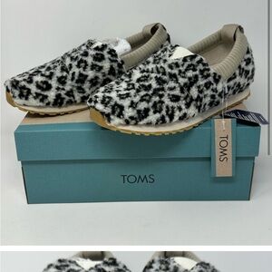 TOMS NWT women’s Alpargata resident fleece espadrille-egret snow leopard sz 5.5